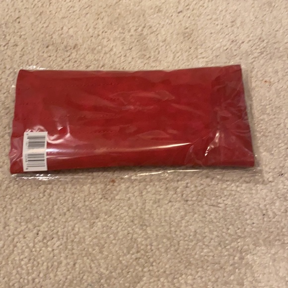 Luxie Eight piece brush set. - Picture 2 of 4